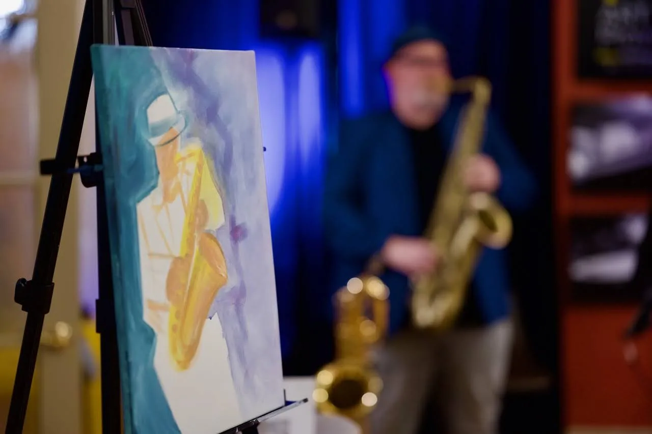 Steve Wilson performing live on saxophone